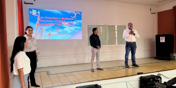 JORNADA EDUCATIVA DE LA UABCS CON ESTUDIANTES DE NIVEL MEDIO SUPERIOR DEL CBTIS 62