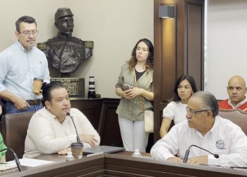 ENTREGA LA UABCS PRIMER ATLAS DE RIESGO PARA BAJA CALIFORNIA SUR AL GOBIERNO DEL ESTADO