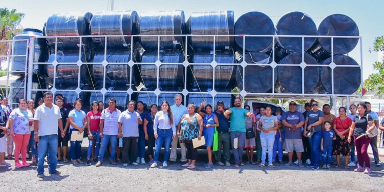 H.XIV AYUNTAMIENTO DE LOS CABOS A TRAVÉS DE ATENCIÓN CIUDADANA ENTREGÓ 50 TINACOS EN COLONIAS DE CSL