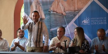ASISTIÓ LINZE RODRÍGUEZ GONZÁLEZ NOVENO REGIDOR DE LOS CABOS A INAUGURACIÓN Y CORTE DE LISTÓN DE LA 5ta. EXPO NEGOCIOS HOTELERA 2024