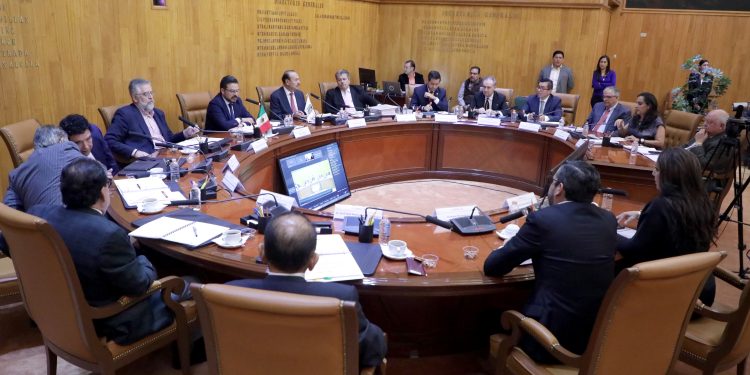 POR PRIMERA VEZ EL IMSS OTORGARÁ IMPLANTES COCLEARES A DERECHOHABIENTES CON DISCAPACIDAD AUDITIVA