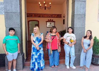 TRAS LAS HUELLAS Por Monserrath Villalejo Baeza