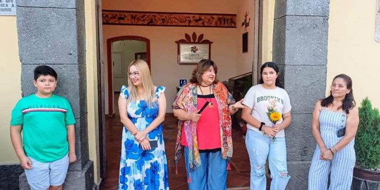 TRAS LAS HUELLAS Por Monserrath Villalejo Baeza