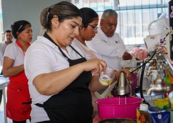 OFRECEN REHABILITACIÓN A TRAVÉS DE LA HIDROTERAPIA A BENEFICIARIOS CON DISCAPACIDAD DE CASA DE DÍA