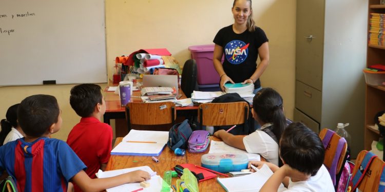 OFRECEN REHABILITACIÓN A TRAVÉS DE LA HIDROTERAPIA A BENEFICIARIOS CON DISCAPACIDAD DE CASA DE DÍA