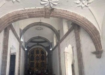 TRAS LAS HUELLAS Por Monserrath Villalejo Baeza