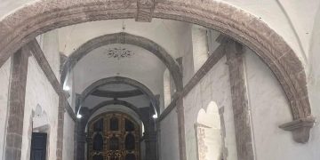 TRAS LAS HUELLAS Por Monserrath Villalejo Baeza