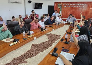 AUTORIZÓ CABILDO POR UNANIMIDAD LA INTEGRACIÓN DE LA COMISIÓN MIXTA PARA LA VIGILANCIA DEL DESARROLLO DEL PROCESO DE ENTREGA-RECEPCIÓN DE LA ADMINISTRACIÓN PÚBLICA MUNICIPAL DE LOS CABOS