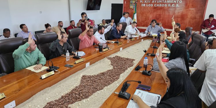 AUTORIZÓ CABILDO POR UNANIMIDAD LA INTEGRACIÓN DE LA COMISIÓN MIXTA PARA LA VIGILANCIA DEL DESARROLLO DEL PROCESO DE ENTREGA-RECEPCIÓN DE LA ADMINISTRACIÓN PÚBLICA MUNICIPAL DE LOS CABOS