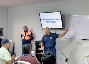 EL H. CUERPO DE BOMBEROS DE CABO SAN LUCAS IMPARTIÓ LA CONFERENCIA “APRENDIENDO DEL PASADO”