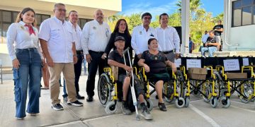 EL SMDIF LOS CABOS Y EL CRIT BAJA CALIFORNIA SUR ESTRECHAN LAZOS DE COLABORACIÓN; ENTREGAN DONATIVO DE 30 SILLAS DE RUEDAS.