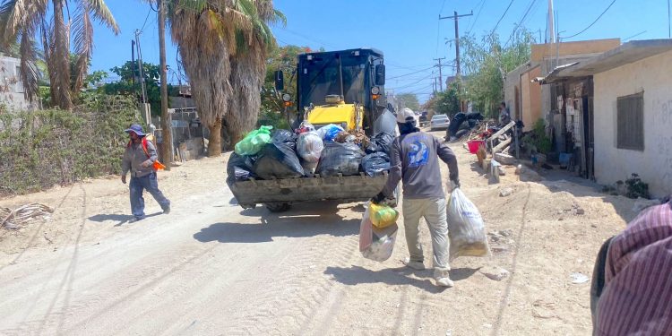 EL PLAN EMERGENTE DEL GOBIERNO DE LOS CABOS PARA LA LIMPIEZA Y RECOLECCIÓN DE BASURA HA LOGRADO RECABAR UN TOTAL DE 516.18 TONELADAS DE DESECHOS