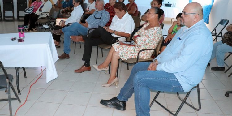 COORDINACIÓN MUNICIPAL DE DERECHOS HUMANOS EN COLABORACIÓN CON EL PERSONAL DEL SMDIF REALIZAN EL FORO “SABIDURÍA PROTEGIDA: PREVENCIÓN DEL MALTRATO EN LA VEJEZ”, EN CABO SAN LUCAS