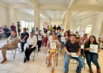 TRAS LAS HUELLAS Por Monserrath Villalejo Baeza