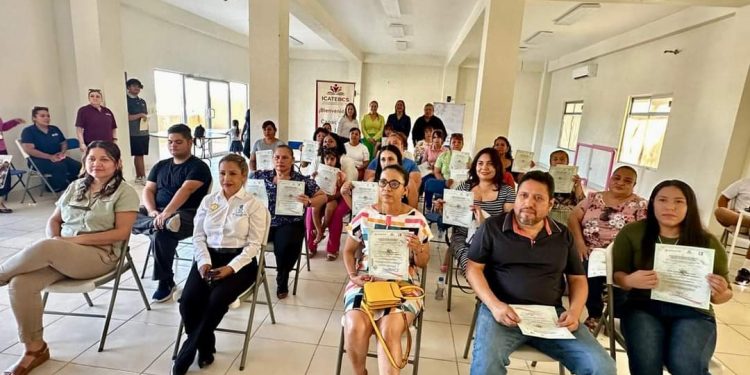 TRAS LAS HUELLAS Por Monserrath Villalejo Baeza