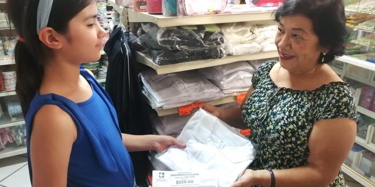 REGISTRA BCS DERRAMA DE 70 MDP EN VALES PARA UNIFORMES Y ÚTILES ESCOLARES