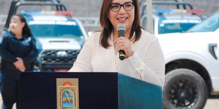 TRAS LAS HUELLAS Por Monserrath Villalejo Baeza