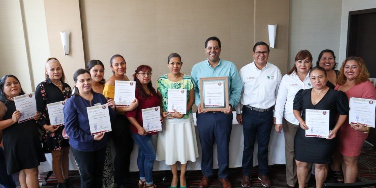 ACUERDAN ACCIONES GOBIERNO DE BCS Y SAT, PREVIO A ENTREGA RECEPCIÓN DE NUEVAS ADMINISTRACIONES