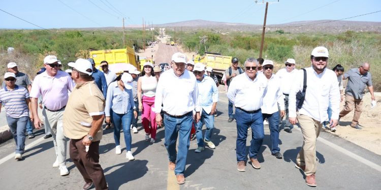 SUPERVISA GOBERNADOR OBRA DEL PUENTE SANTA CRUZ EN LOS CABOS