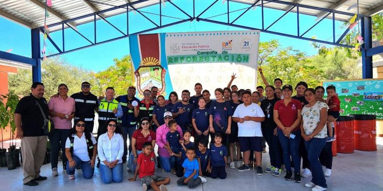 REALIZAN ACTIVIDAD DE REFORESTACIÓN EN SANTA MARÍA DE TORIS