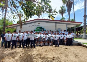 CONMEMORA GOBIERNO DE LOS CABOS EL DÍA MUNDIAL DEL ÁRBOL CON ESTUDIANTES SECUNDARIA DE LA DELEGACIÓN DE SANTIAGO
