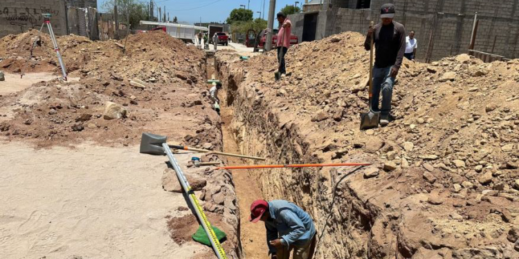 IMPULSA GOBIERNO DE LOS CABOS PAVIMENTACIÓN INTEGRAL EN VIALIDADES DE LA DELEGACIÓN DE CSL