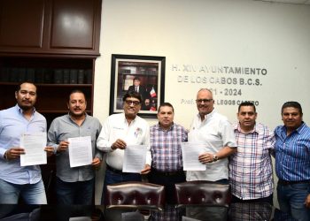 TRAS CUMPLIR SORIANA CON GARANTÍA PARA CONSTRUCCIÓN DE PUENTE PEATONAL,HOY LA TIENDA ABRIÓ SUS PUERTAS