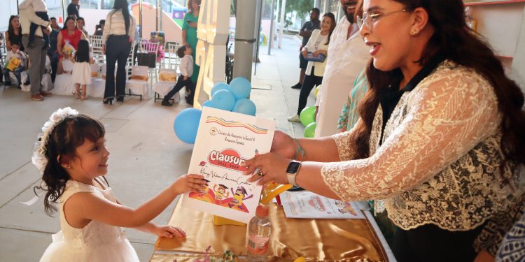 CLAUSURA LA PRESIDENTA HONORARIA DEL SMDIF LOS CABOS EL CICLO ESCOLAR 2023-2024 EN EL CAÍ 4”ROSAURA ZAPATA”