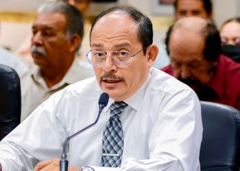 EN EL CONGRESO DEL ESTADO SE ANALIZA LA PROPUESTA DEL REGIDOR PACEÑO ABIMAEL IBARRA ABUNDEZ PARA APROBAR UNA LICENCIA QUE APOYE A LOS PRODUCTORES ARTESANALES DE CERVEZA Y LICOR REGIONAL