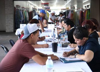 RECONOCE GOBERNADOR SOLIDARIDAD DE ORGANIZACIONES SINDICALES