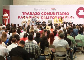 RECONOCE GOBERNADOR SOLIDARIDAD DE ORGANIZACIONES SINDICALES