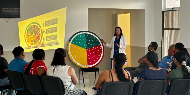 IMPARTE TALLER DE PSICOLOGÍA Y NUTRICIÓN LA DIRECCIÓN MUNICIPAL DE SALUD