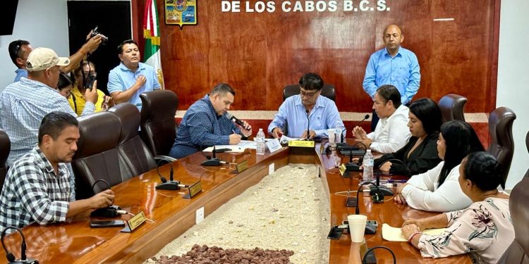 SIN QUORUM LEGAL SESIÓN DE CABILDO DE LOS CABOS PARA ACORDAR EL PROCESO DE ENTREGA-RECEPCIÓN