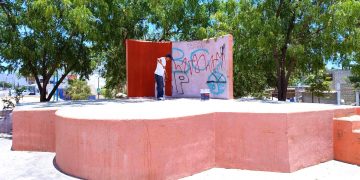 PERSONAL DE OBRAS PÚBLICAS TRABAJA PARA MEJORAR PARQUES PÚBLICOS DE CSL