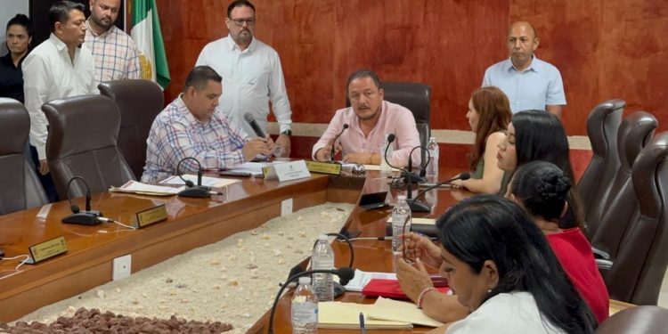 CABILDO DE LOS CABOS APRUEBA MANTENER SESIÓN PERMANENTE POR LA INASISTENCIA JUSTIFICADA DEL PRESIDENTE MUNICIPAL OSCAR LEGGS CASTRO
