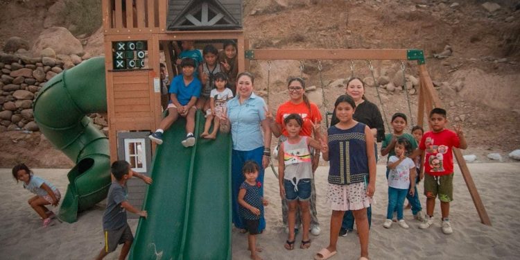 ENTREGA EDITH AGUILAR PARQUE EN LA COLONIA GUERRERO DE SANTA ROSALÍA