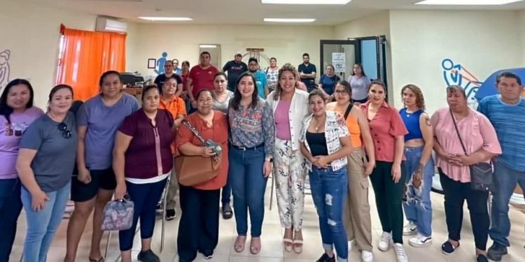 TRAS LAS HUELLAS Por Monserrath Villalejo Baeza