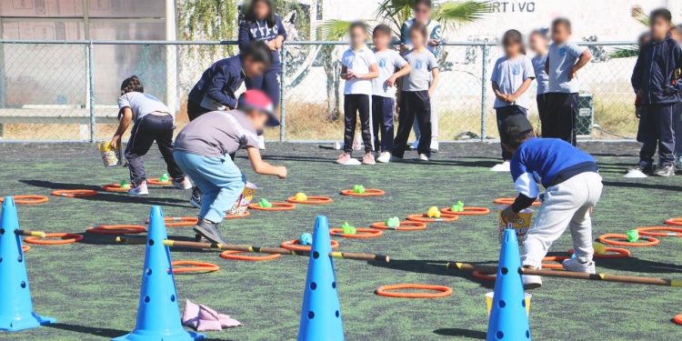 ATIENDE GOBIERNO DE BCS A MANIFESTANTES INCONFORMES SOBRE LEY A FAVOR DEL CAMBIO DE GÉNERO Y NOMBRE