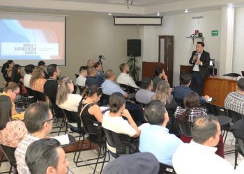 ATIENDE GOBIERNO DE BCS A MANIFESTANTES INCONFORMES SOBRE LEY A FAVOR DEL CAMBIO DE GÉNERO Y NOMBRE