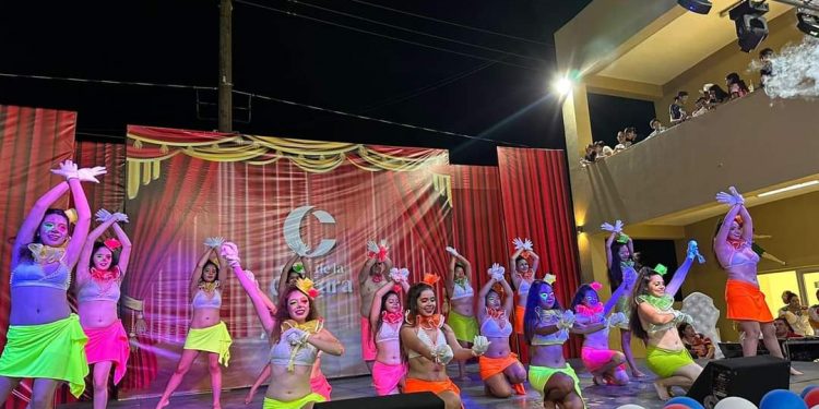 TRAS LAS HUELLAS Por Monserrath Villalejo Baeza