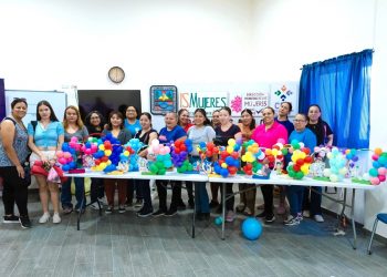 CONCLUYEN TRABAJOS DEL TALLER “MANOS A LA OBRA” PARA MUJERES EN COMONDÚ