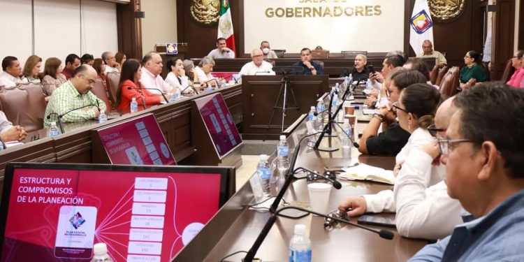 INICIA GABINETE LEGAL Y AMPLIADO INTEGRACIÓN DEL TERCER INFORME DE GOBIERNO