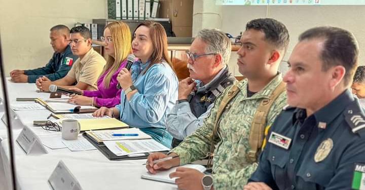 TRAS LAS HUELLAS Por Monserrath Villalejo Baeza