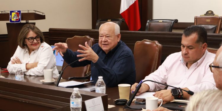 GOBIERNO DEL ESTADO IMPLEMENTA PROGRAMAS Y CAPACITACIÓN EMPRESARIAL EN COMONDÙ