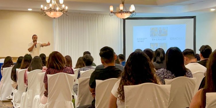 LA UNIVERSIDAD MUNDIAL (UM) CELEBRÓ CON GRAN ÉXITO EL DÍA DEL FISIOTERAPEUTA