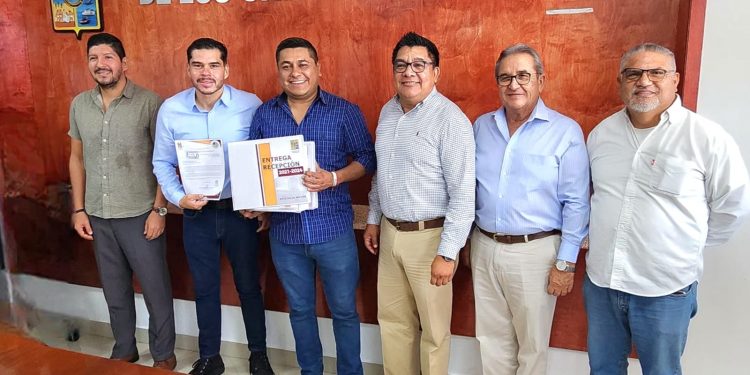 OFICIALÍA MAYOR DE LOS CABOS ENTREGÓ AL 100% SU INFORME PRELIMINAR ANTE LA COMISIÓN MIXTA PARA LA VIGILANCIA DEL DESARROLLO DEL PROCESO DE ENTREGA – RECEPCIÓN.
