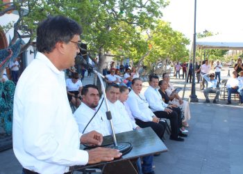 INSTRUYE ALCALDE OSCAR LEGGS CASTRO REFORZAR EL SERVICIO DE AGUA EN LAS ESCUELAS TRAS EL INICIO DEL PERIODO ESCOLAR.