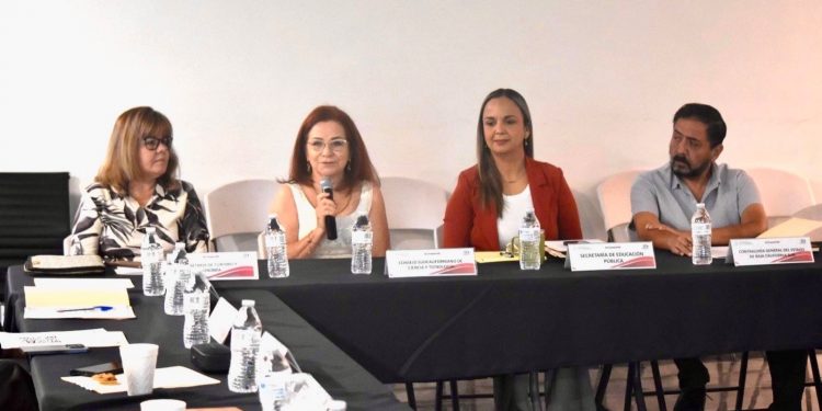 SUPERVISA GOBERNADOR DE BCS OBRAS DE MEJORAMIENTO URBANO EN MULEGÉ