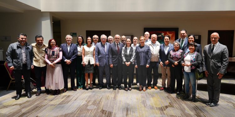 TRABAJOS DE DESCACHARRIZACIÓN FORTALECEN LA PREVENCIÓN DEL DENGUE EN LOS CABOS