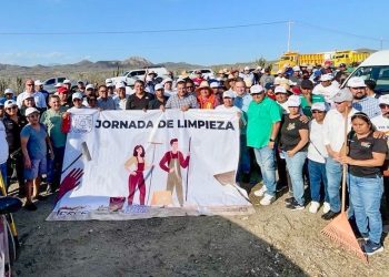 REALIZA GOBIERNO DE BCS Y SECTORES SOCIALES JORNADA DE LIMPIEZA EN LOS CABOS